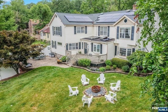 16 Shephard Road, West Milford, NJ 07421