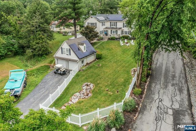 16 Shephard Road, West Milford, NJ 07421