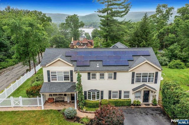 16 Shephard Road, West Milford, NJ 07421