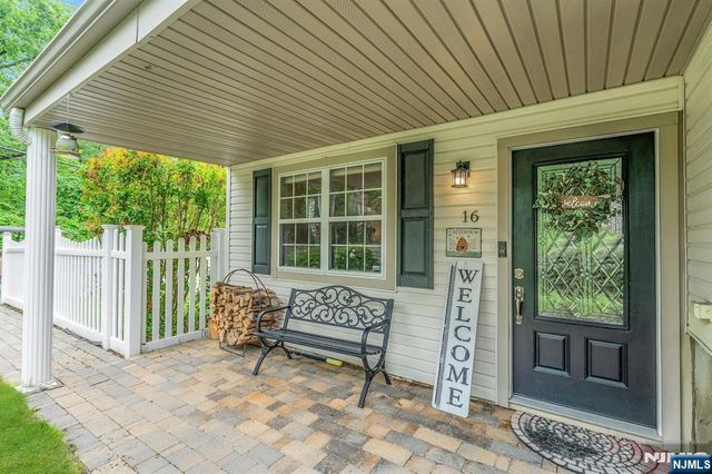 16 Shephard Road, West Milford, NJ 07421