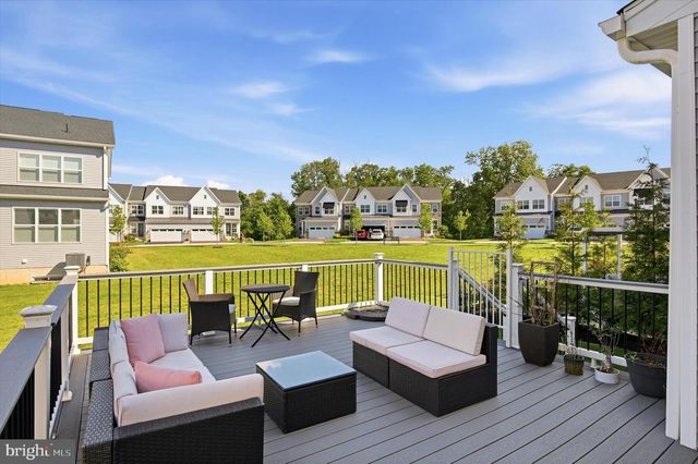 604 MCNAIR DR, Warrington, PA 18976