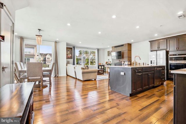 604 MCNAIR DR, Warrington, PA 18976