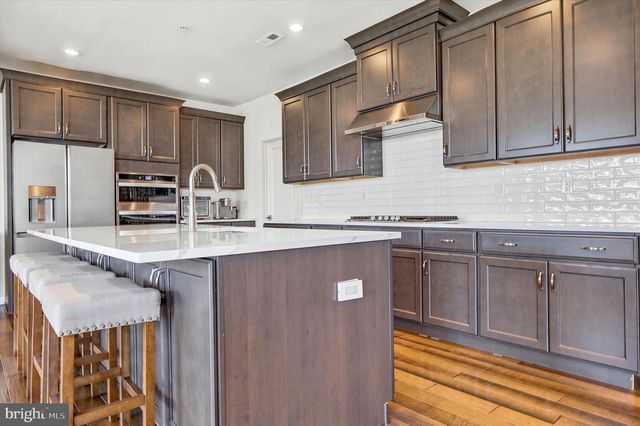 604 MCNAIR DR, Warrington, PA 18976