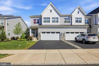 604 MCNAIR DR, Warrington, PA 18976
