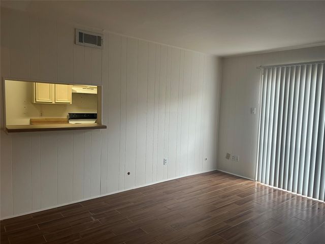 13190 Trail Hollow Drive 3190, Houston, TX 77079