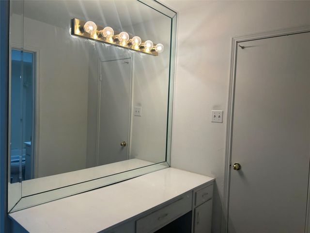 13190 Trail Hollow Drive 3190, Houston, TX 77079