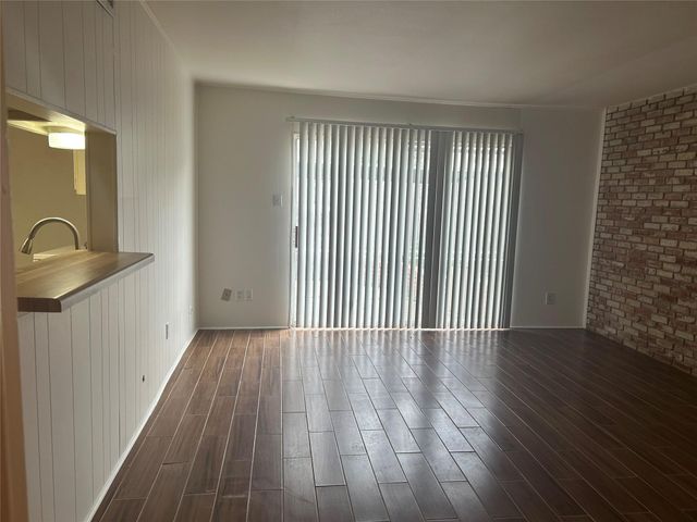 13190 Trail Hollow Drive 3190, Houston, TX 77079