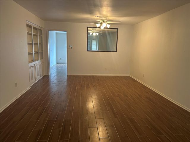 13190 Trail Hollow Drive 3190, Houston, TX 77079