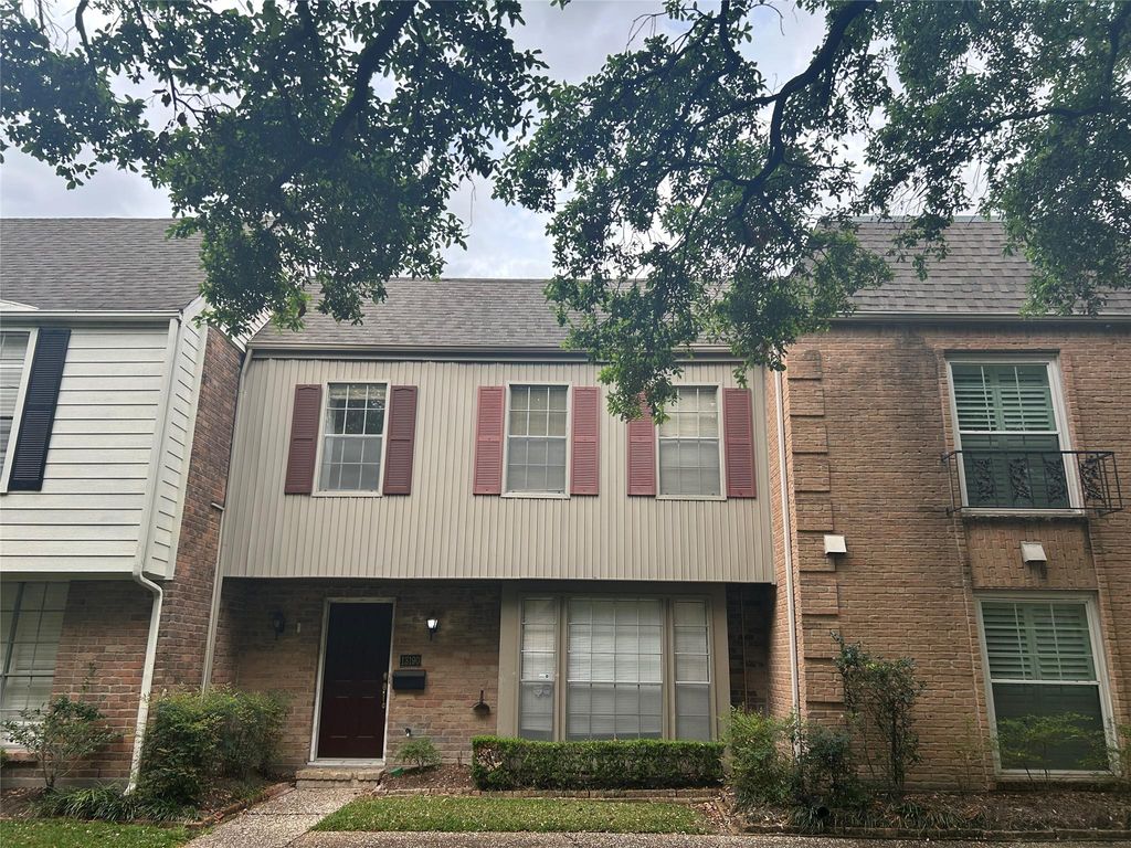 13190 Trail Hollow Drive 3190, Houston, TX 77079