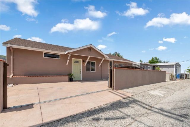 8926 Oswego Street, Sunland, CA 91040