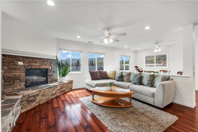 8926 Oswego Street, Sunland, CA 91040