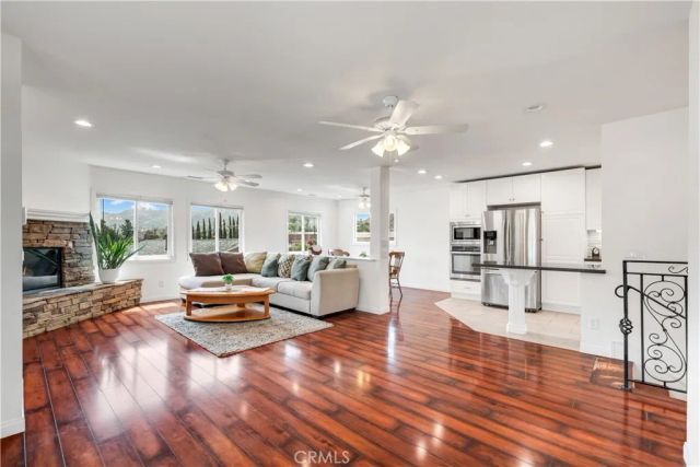 8926 Oswego Street, Sunland, CA 91040