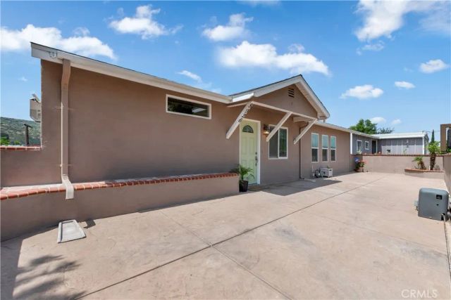 8926 Oswego Street, Sunland, CA 91040