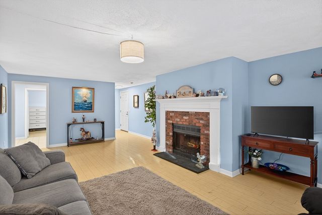 13 Hilltop Drive 13, Sandwich, MA 02563