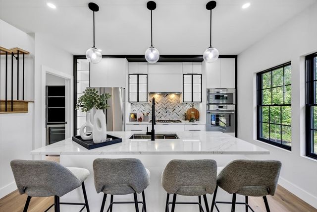 2 Buttercup Lane, Yarmouth, MA 02664