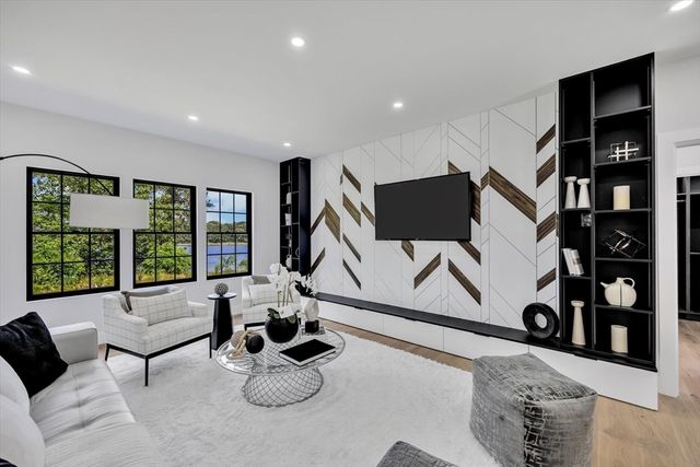 2 Buttercup Lane, Yarmouth, MA 02664