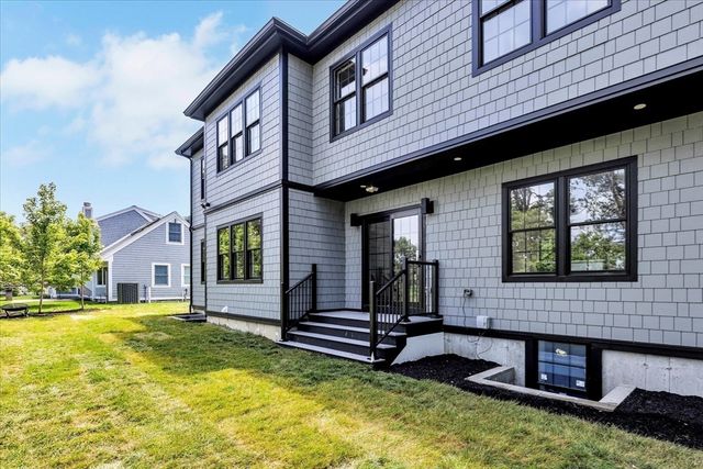 2 Buttercup Lane, Yarmouth, MA 02664