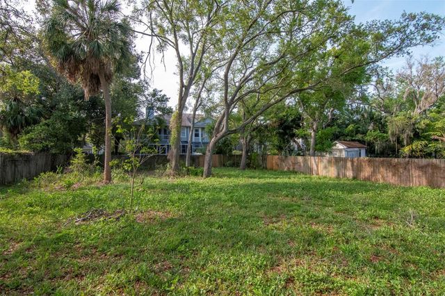 2826 W SHELTON AVENUE, Tampa, FL 33611