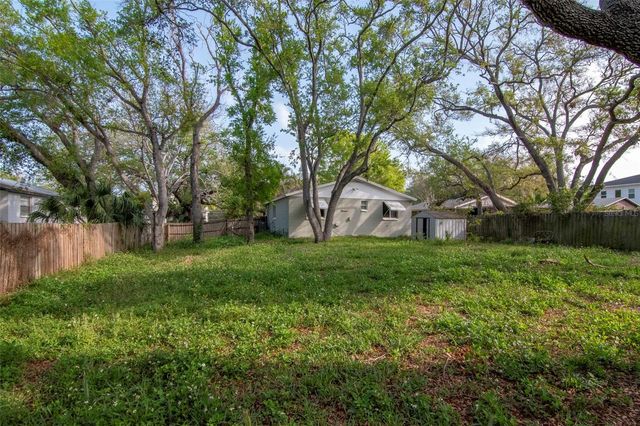 2826 W SHELTON AVENUE, Tampa, FL 33611