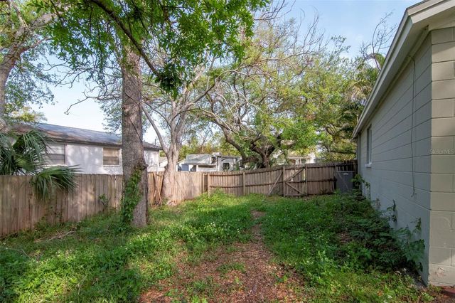 2826 W SHELTON AVENUE, Tampa, FL 33611