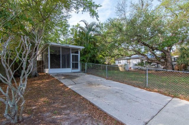 2826 W SHELTON AVENUE, Tampa, FL 33611
