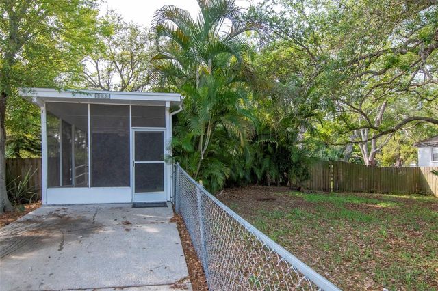 2826 W SHELTON AVENUE, Tampa, FL 33611