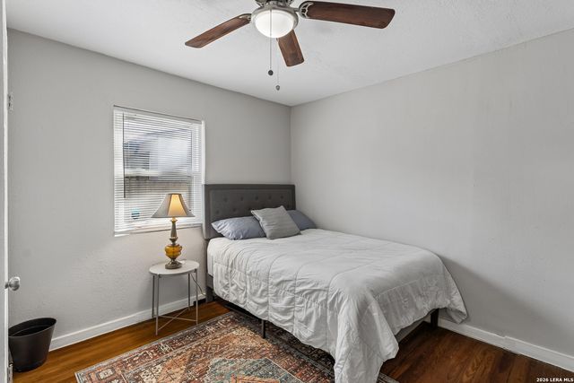 250 Benita, San Antonio, TX 78210