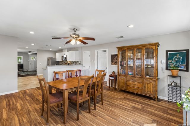 250 Benita, San Antonio, TX 78210