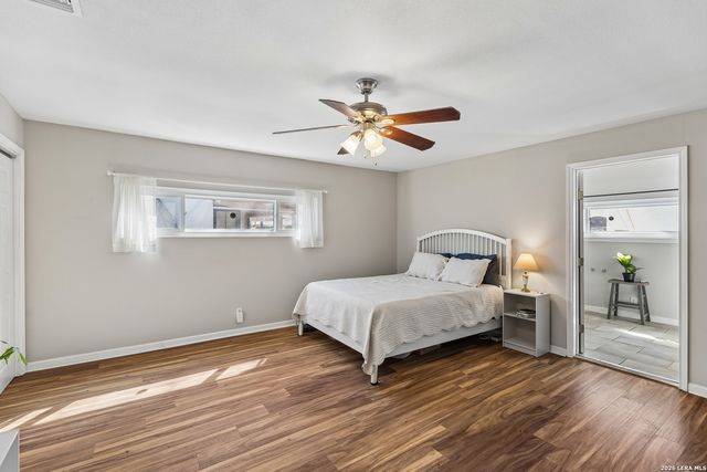 250 Benita, San Antonio, TX 78210