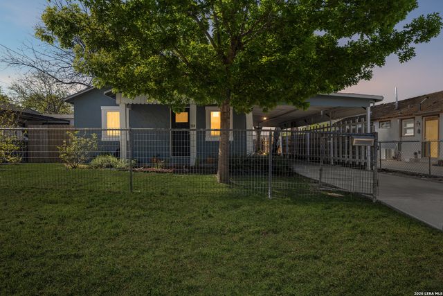 250 Benita, San Antonio, TX 78210