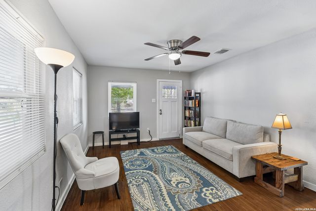 250 Benita, San Antonio, TX 78210