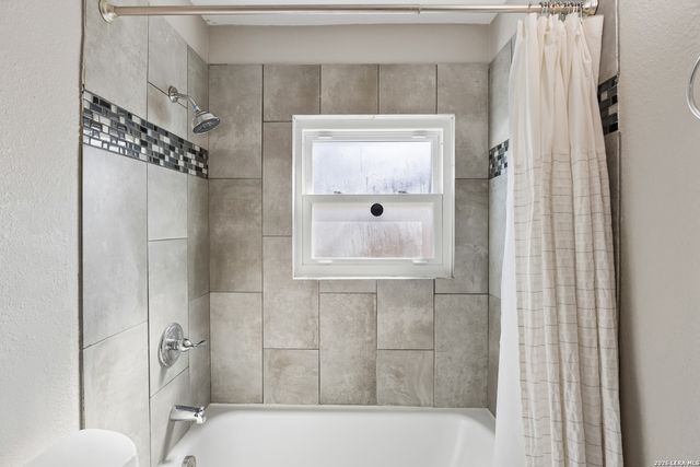 250 Benita, San Antonio, TX 78210