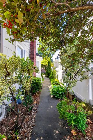 8 Revilo Road, Bayville, NY 11709