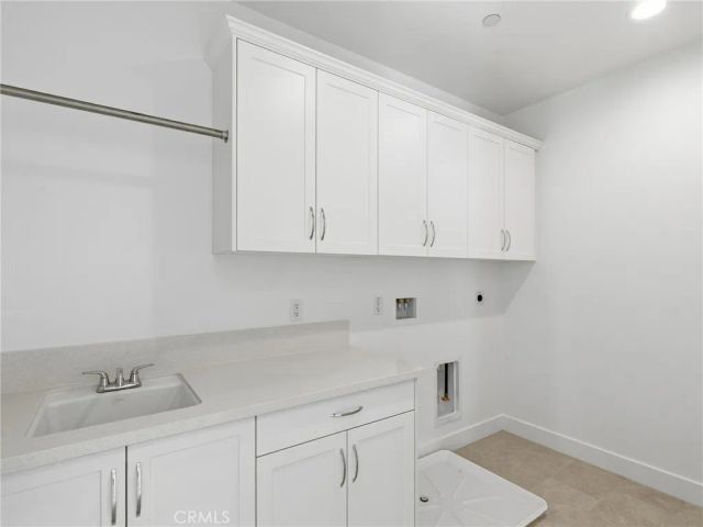 27619 Juniper Lane, Valencia, CA 91381