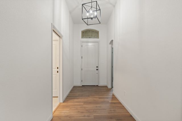 1707 Lakeway Drive, Cleburne, TX 76033