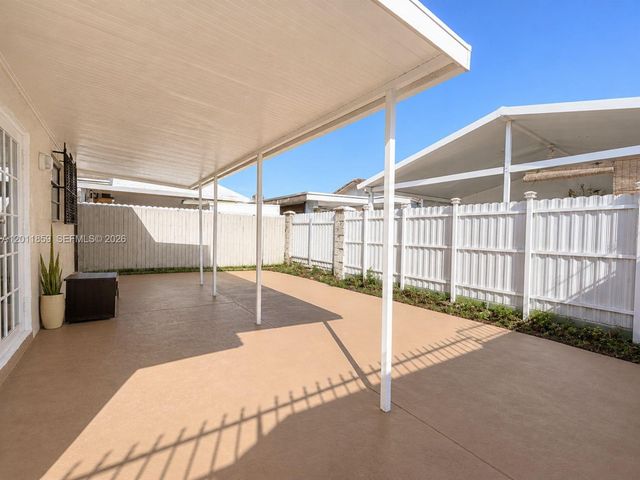 4401 W 10th Ct, Hialeah, FL 33012