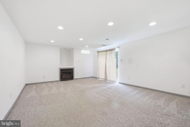 9260 MATTHEW DR, Manassas Park, VA 20111
