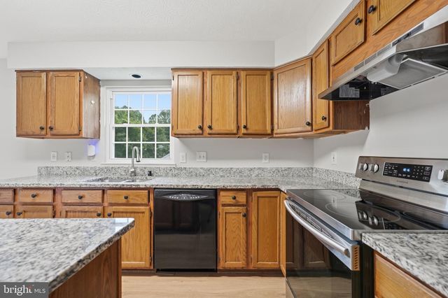 9260 MATTHEW DR, Manassas Park, VA 20111