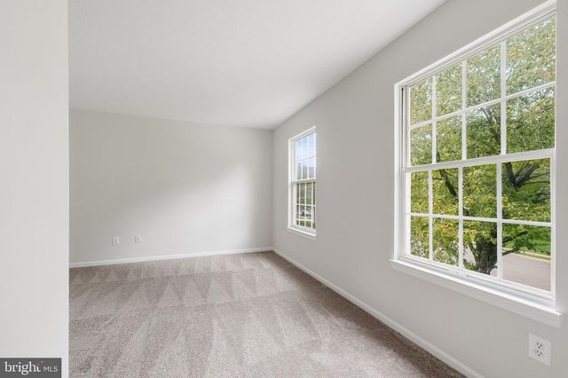 9260 MATTHEW DR, Manassas Park, VA 20111