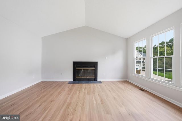 9260 MATTHEW DR, Manassas Park, VA 20111