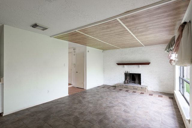 4423 Mossygate Drive, Spring, TX 77373