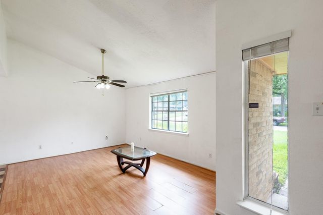 4423 Mossygate Drive, Spring, TX 77373