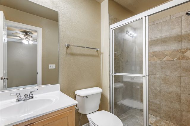 56 S Woodsprings Drive, Fayetteville, AR 72701
