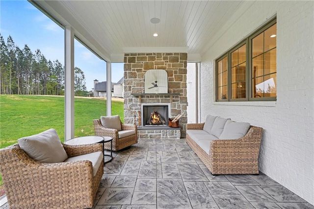 7689 Manderley Drive, Oak Ridge, NC 27310