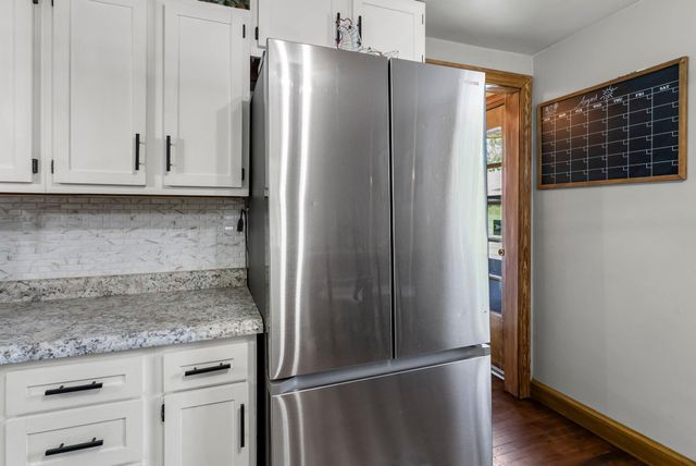326 4th Avenue NE, Cambridge, MN 55008