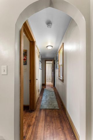 326 4th Avenue NE, Cambridge, MN 55008