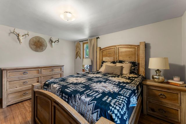 326 4th Avenue NE, Cambridge, MN 55008