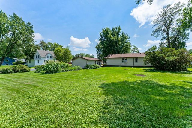 326 4th Avenue NE, Cambridge, MN 55008