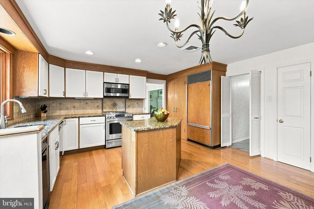 809 CLOVERLY RD, Berwyn, PA 19312