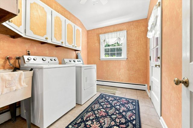 809 CLOVERLY RD, Berwyn, PA 19312